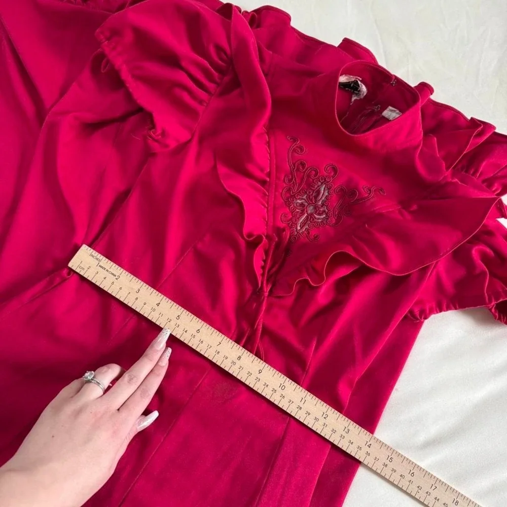 N/A 70s red